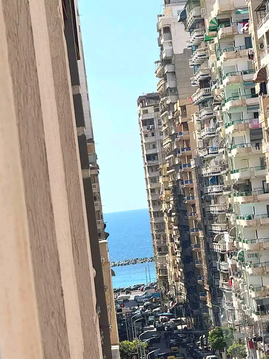 https://aqarmap.com.eg/ar/listing/6962559-for-sale-alexandria-sydy-bshr-sydy-bshr-bhry-khalil-hamada-st