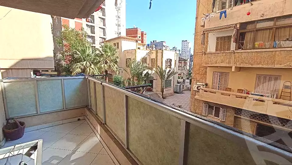 https://aqarmap.com.eg/ar/listing/6962752-for-sale-alexandria-zezenia-riad-st