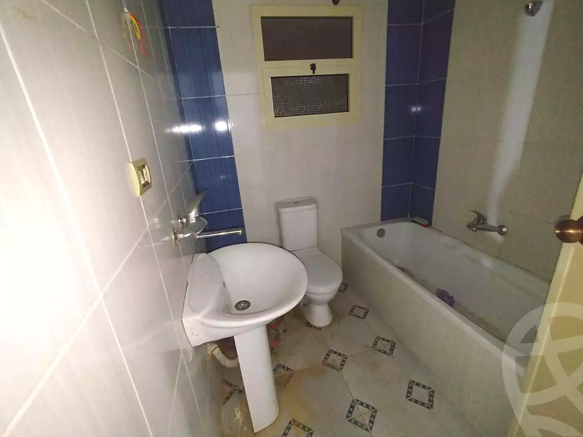 https://aqarmap.com.eg/ar/listing/6962869-for-rent-alexandria-al-agamy-el-hanouvel-al-haded-we-al-soulb-st