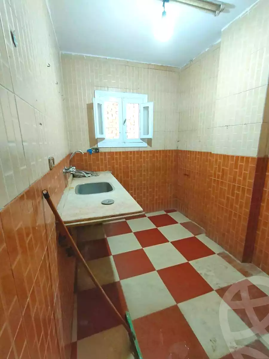 https://aqarmap.com.eg/ar/listing/6963439-for-sale-alexandria-al-agamy-lbytsh-shahr-al-assal-st