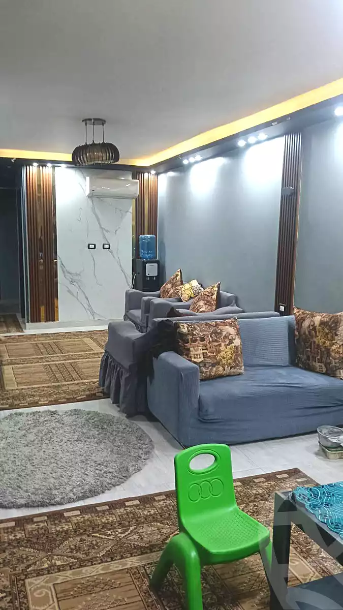 https://aqarmap.com.eg/ar/listing/6963592-for-sale-cairo-helwan-ahmed-enci-st