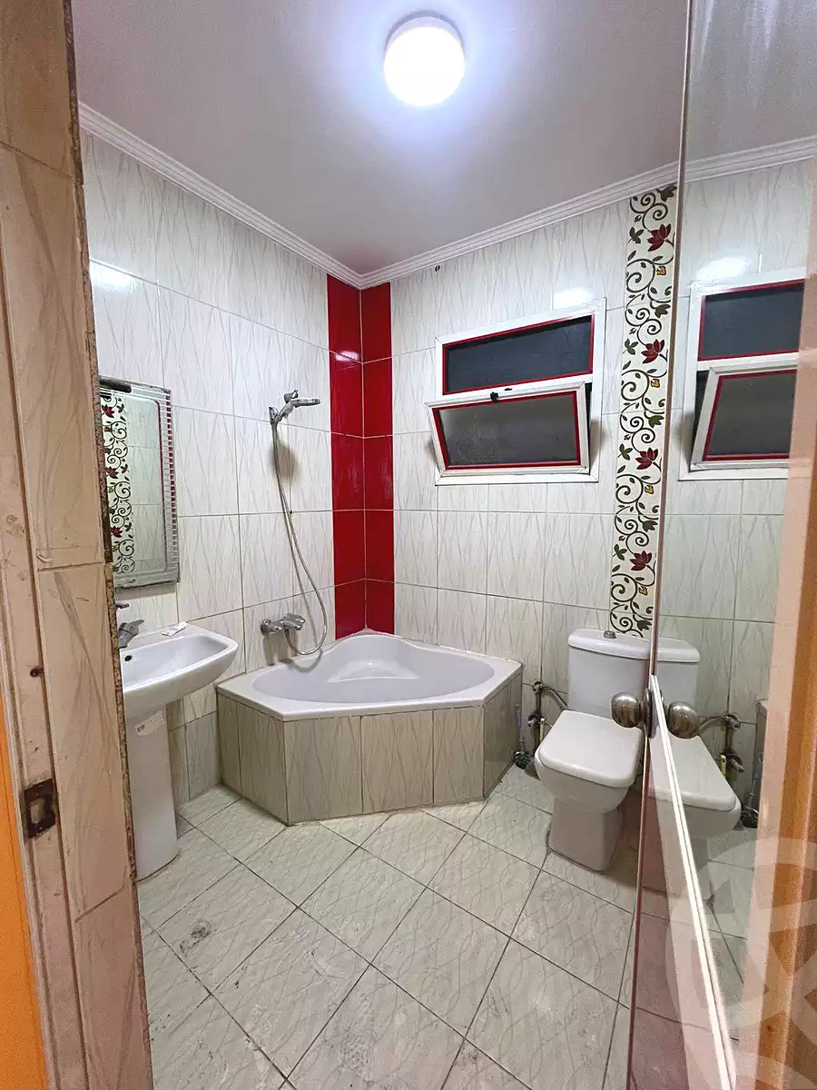 https://aqarmap.com.eg/ar/listing/6963682-for-sale-alexandria-sydy-bshr-sydy-bshr-bhry