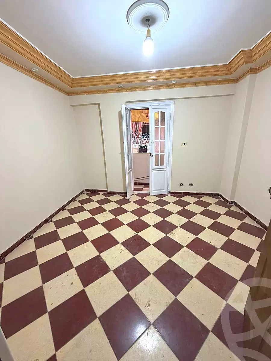 https://aqarmap.com.eg/ar/listing/6963763-for-sale-alexandria-al-agamy-el-hanouvel-el-salam-st