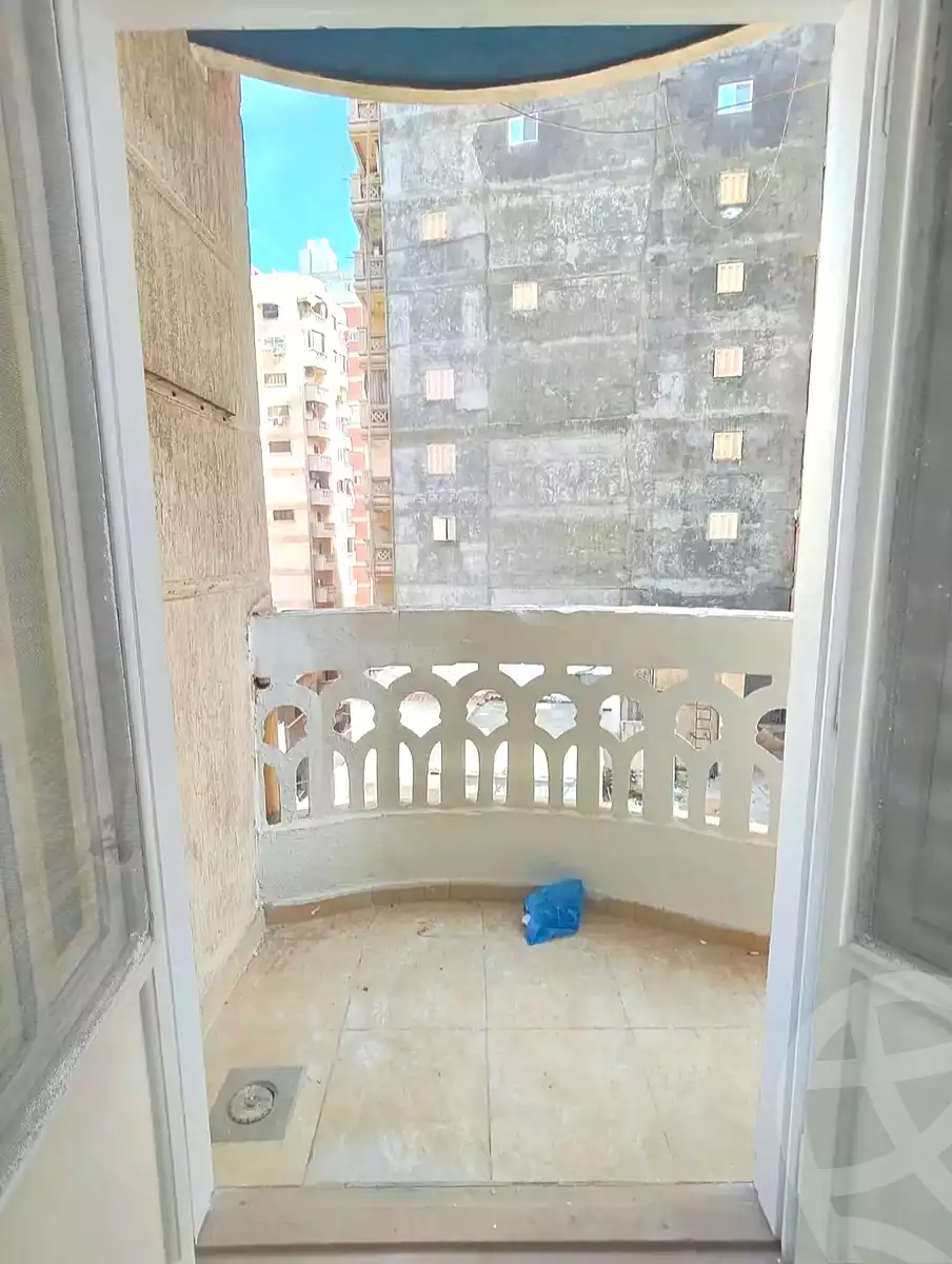 https://aqarmap.com.eg/ar/listing/6963856-for-sale-alexandria-sydy-bshr-sydy-bshr-bhry-khalil-hamada-st