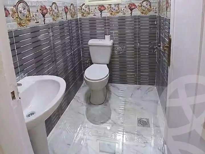 https://aqarmap.com.eg/ar/listing/6964376-for-sale-alexandria-al-agamy-el-hanouvel-radwan-st