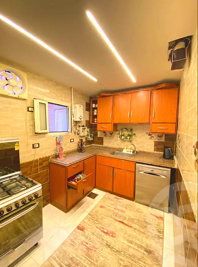 https://aqarmap.com.eg/ar/listing/6965267-for-sale-alexandria-al-agamy-lbytsh-qased-kareem-st