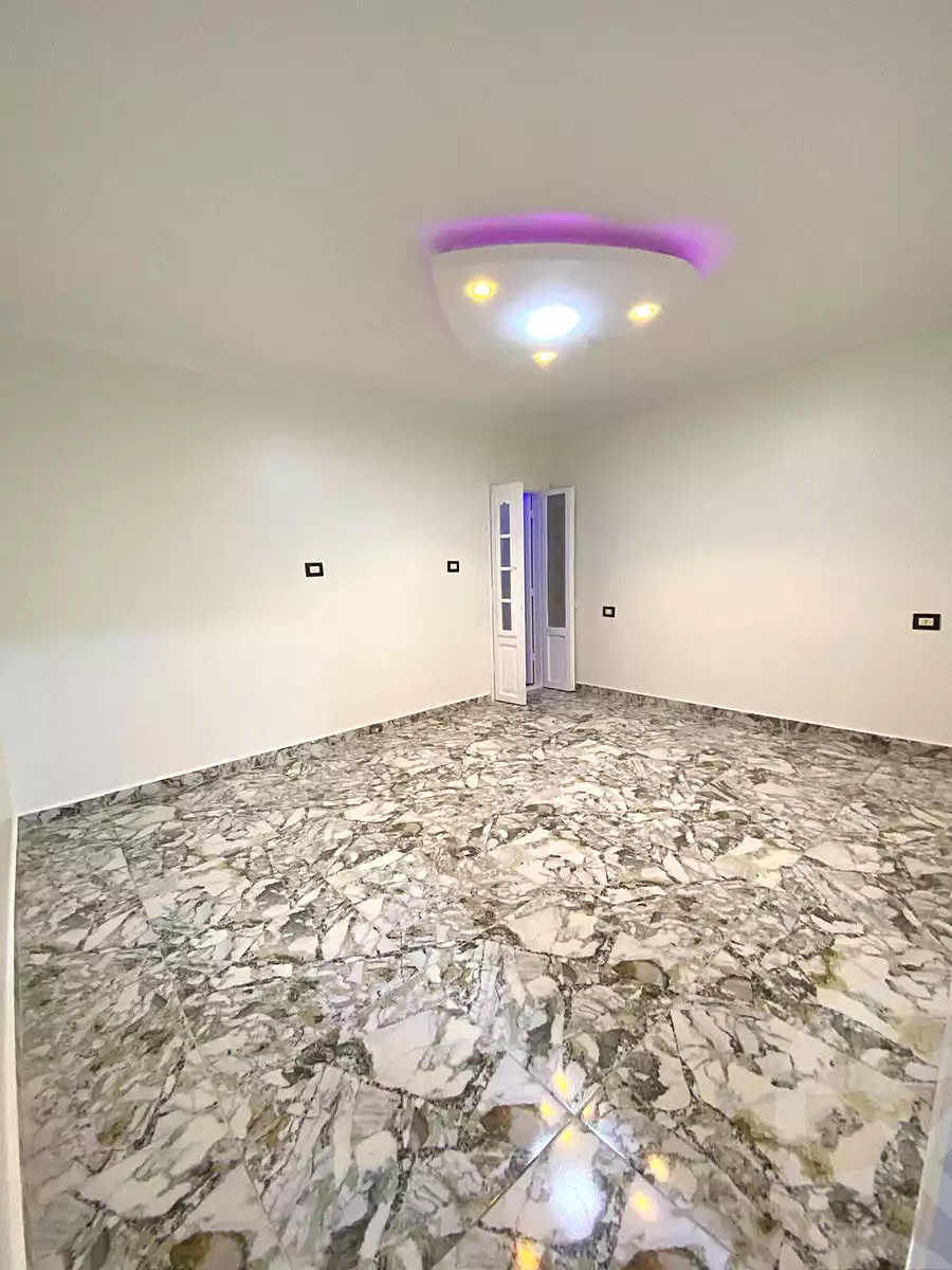 https://aqarmap.com.eg/ar/listing/6965346-for-sale-alexandria-al-agamy-lbytsh-al-kaada-st