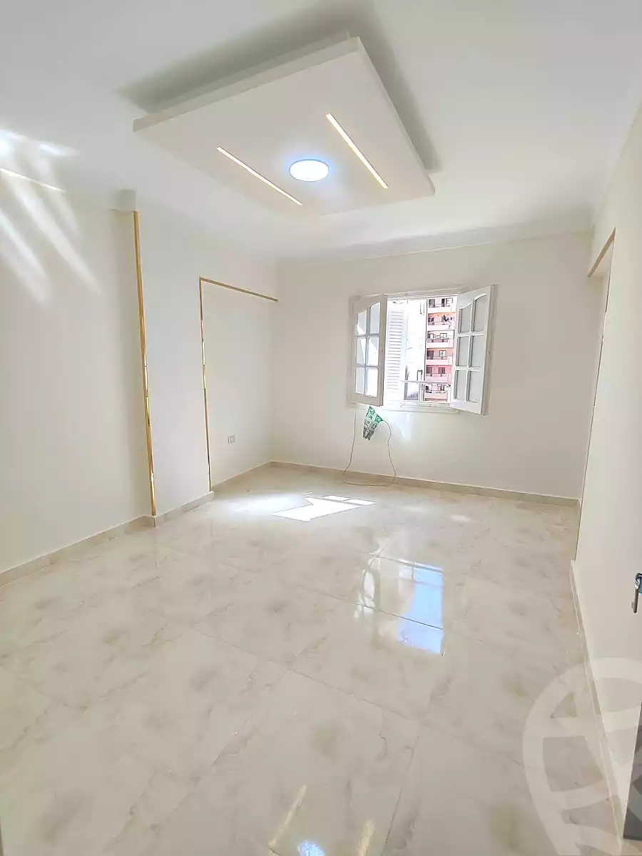 https://aqarmap.com.eg/ar/listing/6965706-for-sale-alexandria-sydy-bshr-sydy-bshr-bhry-shr-mhmwd-l-yswy