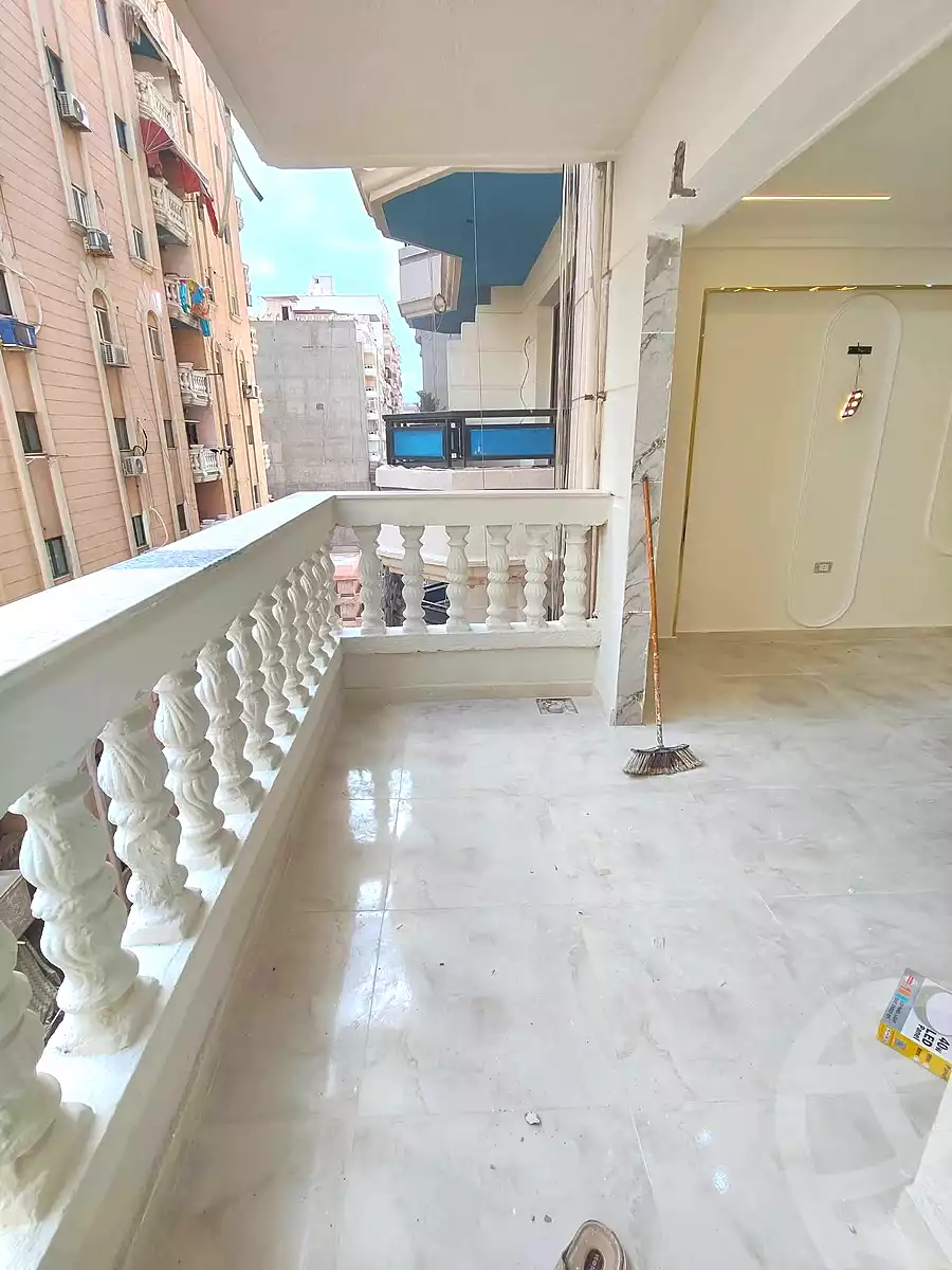 https://aqarmap.com.eg/ar/listing/6965706-for-sale-alexandria-sydy-bshr-sydy-bshr-bhry-shr-mhmwd-l-yswy