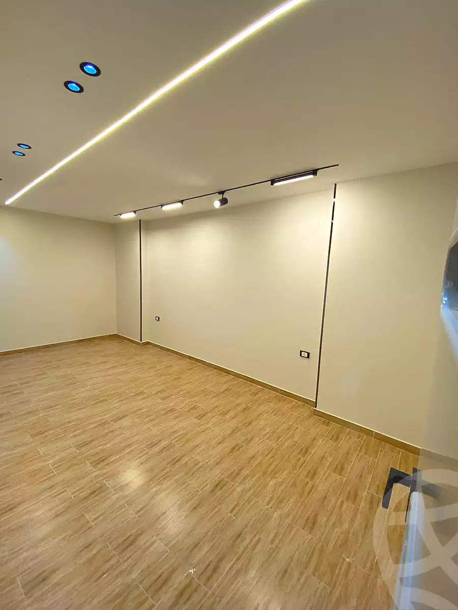 https://aqarmap.com.eg/ar/listing/6966160-for-sale-alexandria-al-agamy-lbytsh-el-reyad-st