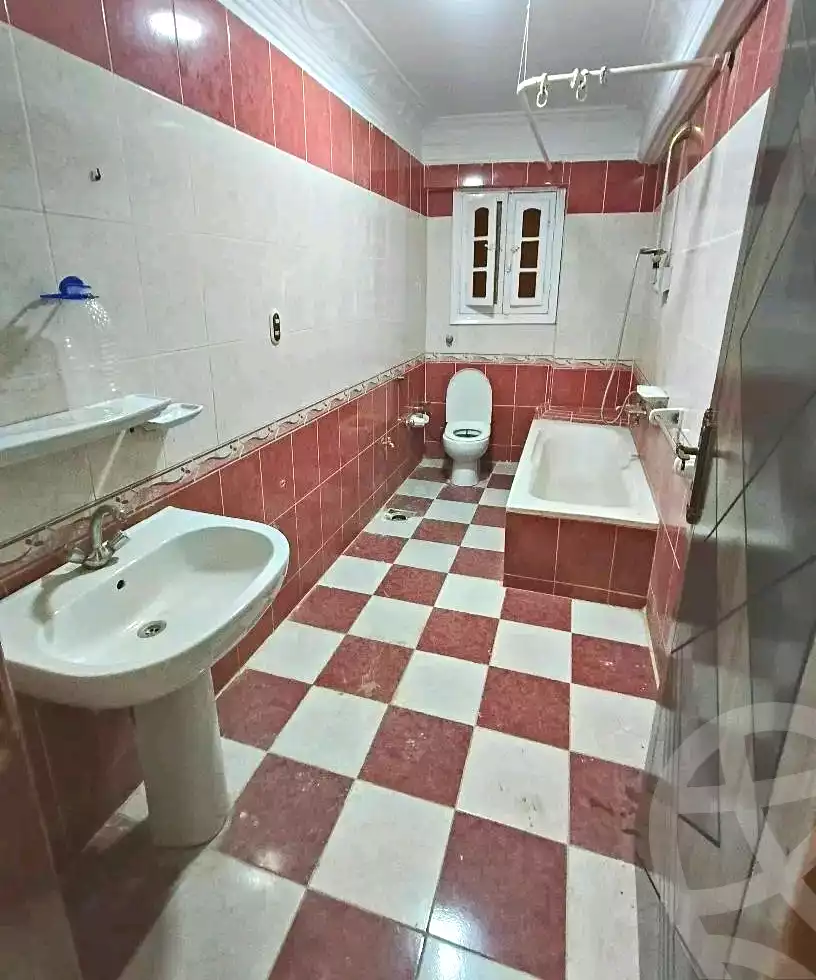 https://aqarmap.com.eg/ar/listing/6966299-for-sale-alexandria-lsywf-el-seyouf-qebly-el-salam-st