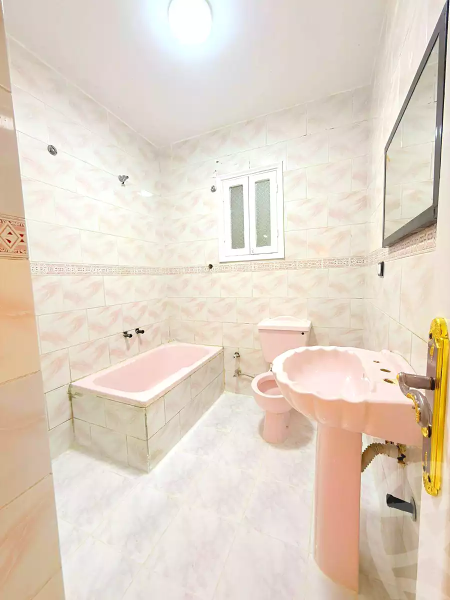 https://aqarmap.com.eg/en/listing/6966324-for-sale-alexandria-al-agamy-shataa-el-nakheel