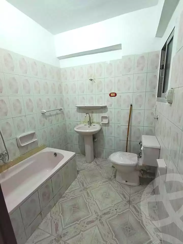 https://aqarmap.com.eg/en/listing/6965380-for-sale-alexandria-al-agamy-el-hanouvel