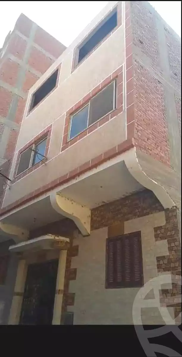 https://aqarmap.com.eg/en/listing/6968356-for-sale-cairo-helwan-kwrnysh-hlwn