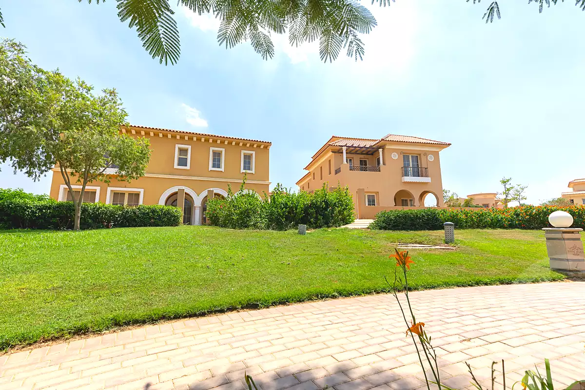https://aqarmap.com.eg/ar/listing/6969038-for-sale-cairo-new-cairo-compounds-hyde-park-greens-hyde-park-compound