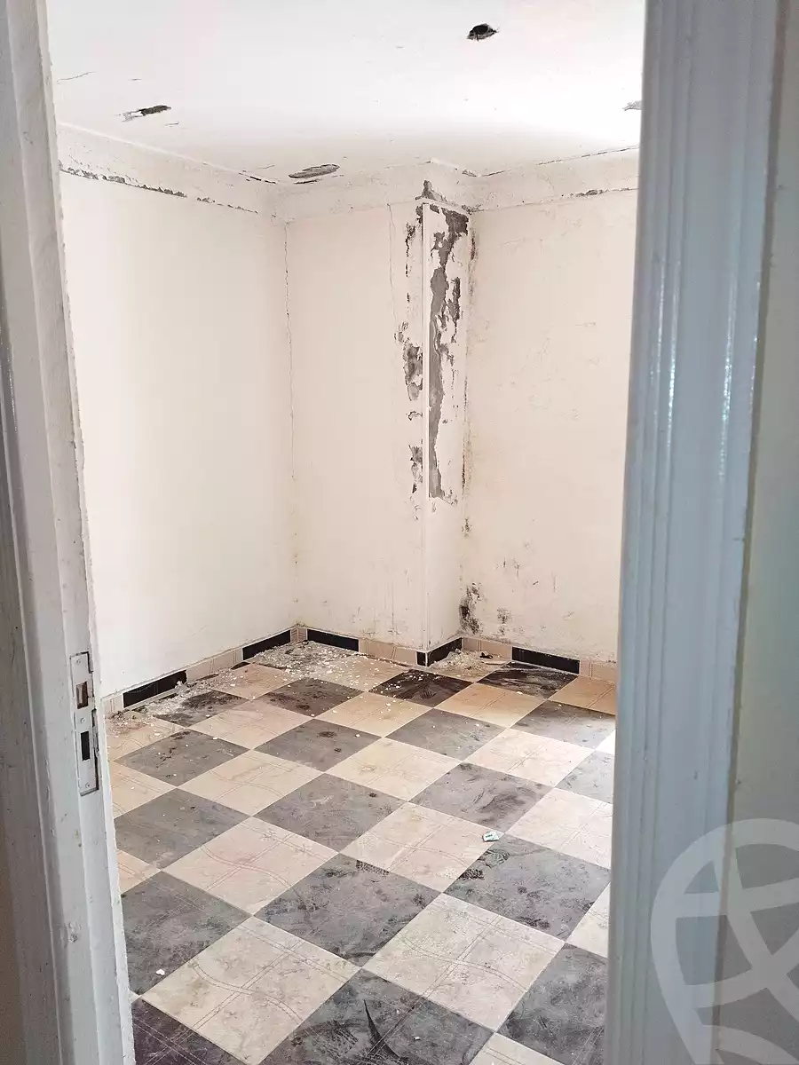https://aqarmap.com.eg/ar/listing/6966770-for-sale-alexandria-al-agamy-el-hanouvel-al-haded-we-al-soulb-st