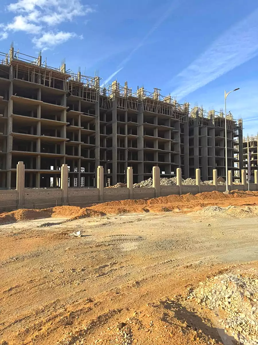 https://aqarmap.com.eg/en/listing/6969380-for-sale-cairo-new-administrative-capital-4orty-square-compound-al-ahly-sabbour