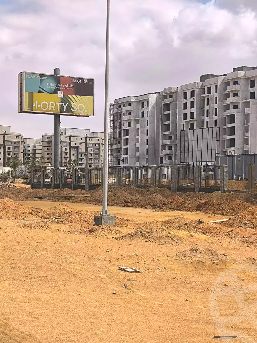 https://aqarmap.com.eg/en/listing/6969380-for-sale-cairo-new-administrative-capital-4orty-square-compound-al-ahly-sabbour