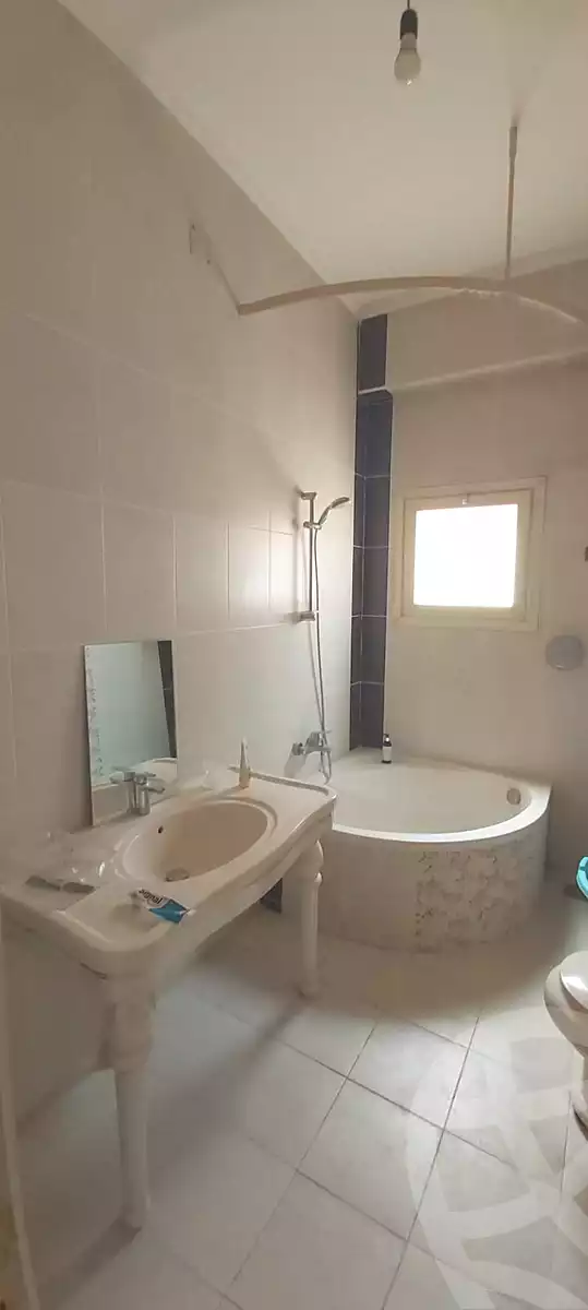 https://aqarmap.com.eg/ar/listing/6970005-for-sale-cairo-new-cairo-el-ahyaa-first-neighborhood-omar-ibn-abd-el-aziz-st