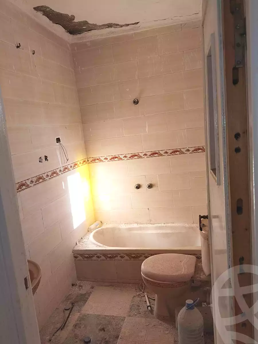 https://aqarmap.com.eg/en/listing/6970306-for-sale-alexandria-al-agamy-el-hanouvel-radwan-st