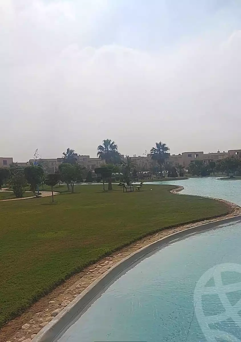 تاون هاوس بـ٦ غرف نوم في ايفر، صورة ٩ من ١٣