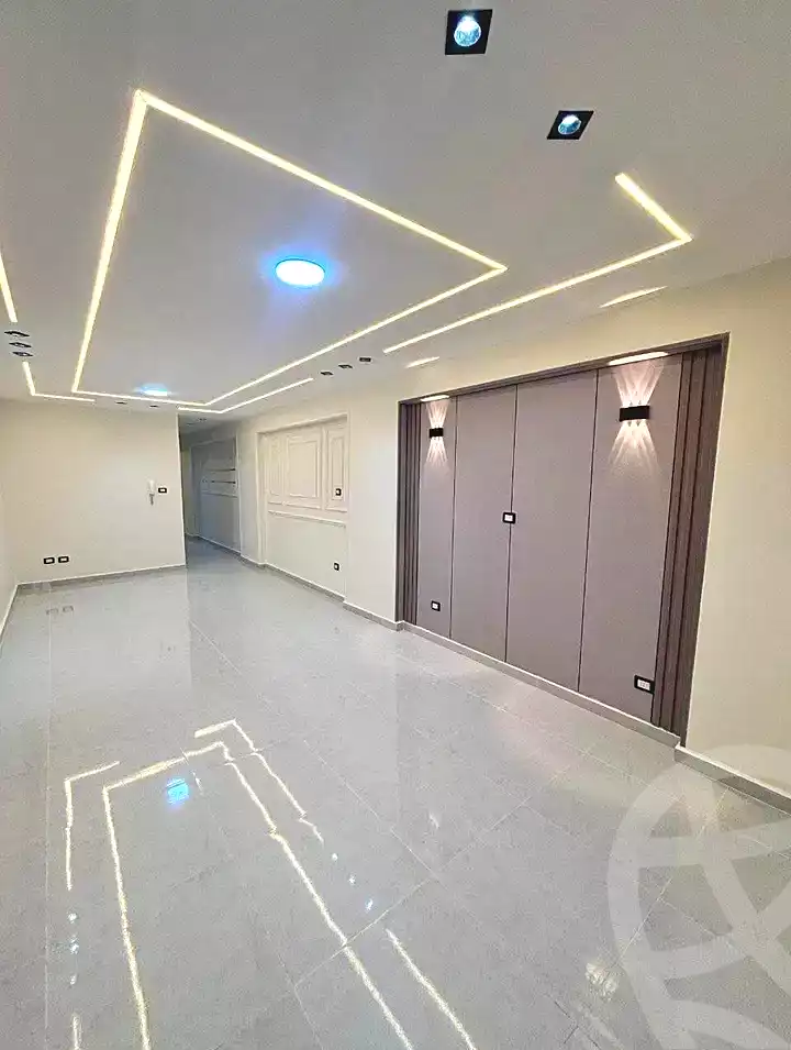https://aqarmap.com.eg/ar/listing/6972058-for-sale-alexandria-sydy-bshr-sydy-bshr-bhry-amr-el-nogomy-st