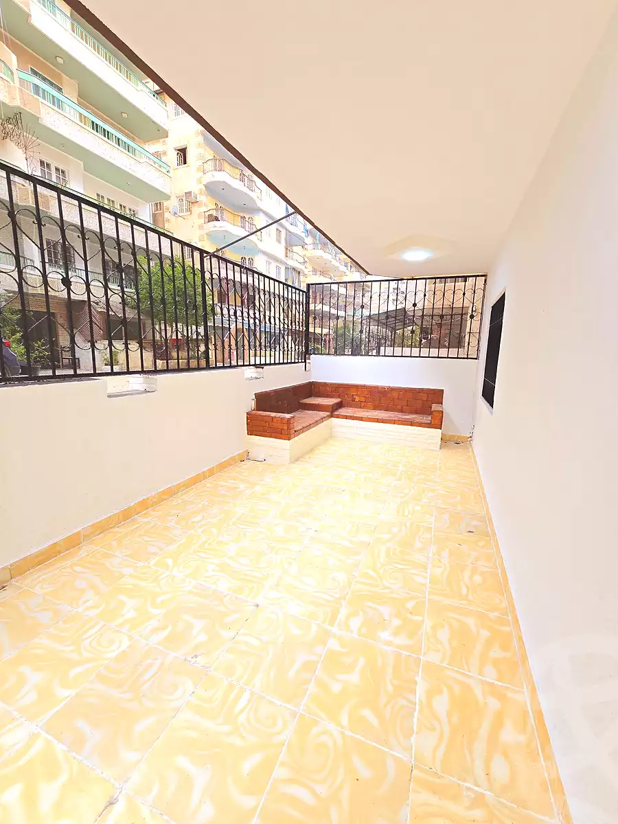 https://aqarmap.com.eg/ar/listing/6972681-for-sale-alexandria-al-agamy-shataa-el-nakheel-no-6-st