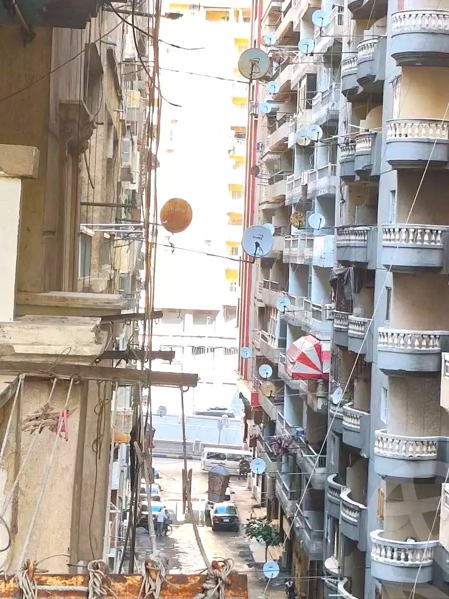 https://aqarmap.com.eg/ar/listing/6972747-for-sale-alexandria-el-asafra-shr-45