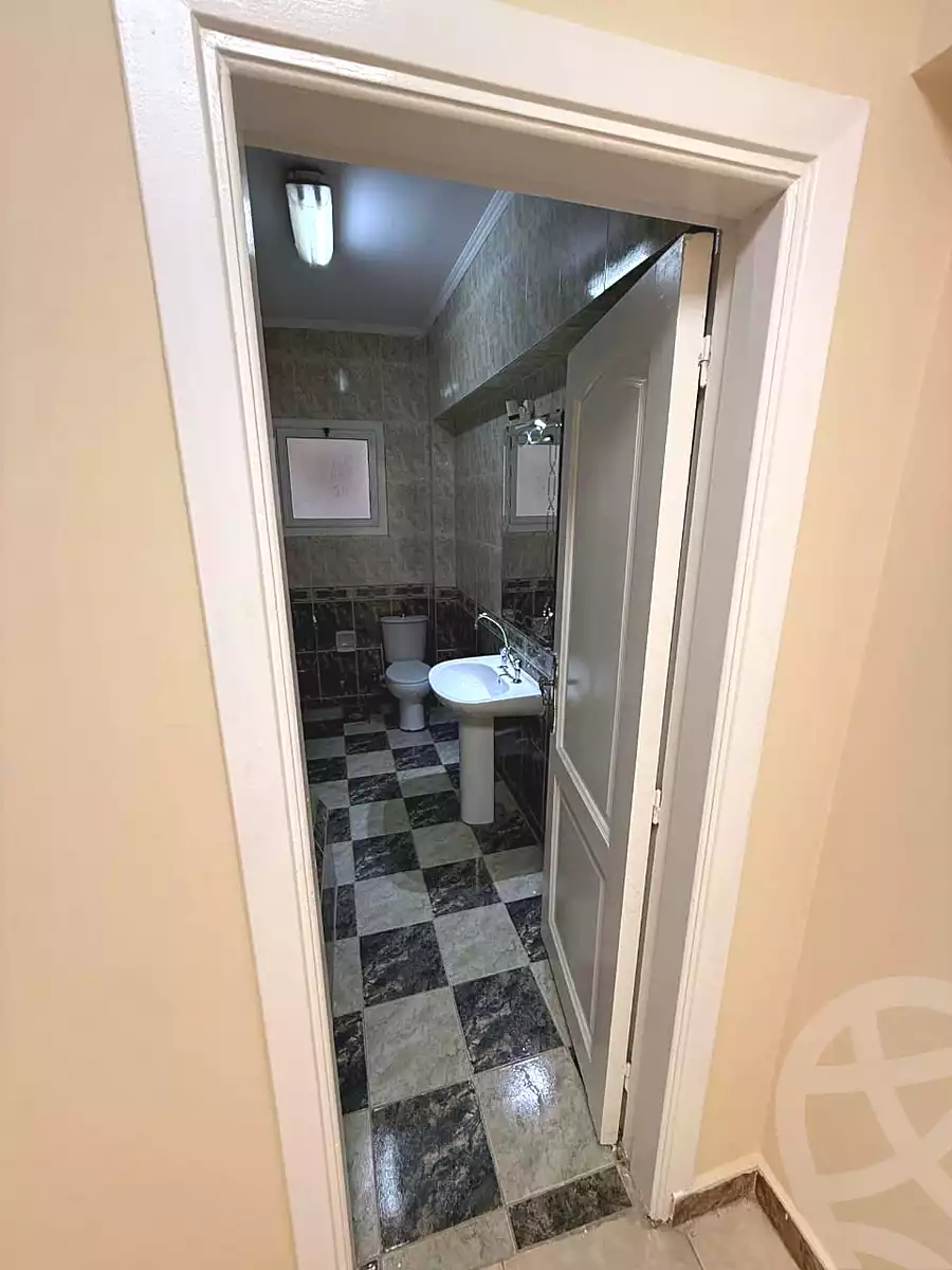 https://aqarmap.com.eg/en/listing/6973008-for-sale-cairo-downtown-bab-el-loaa-noubar-st