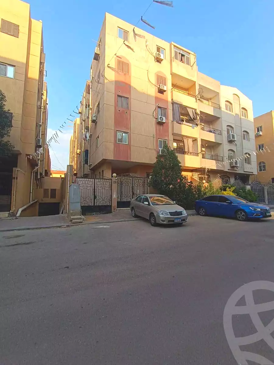 https://aqarmap.com.eg/ar/listing/6973977-for-sale-cairo-15th-of-may-family-housing