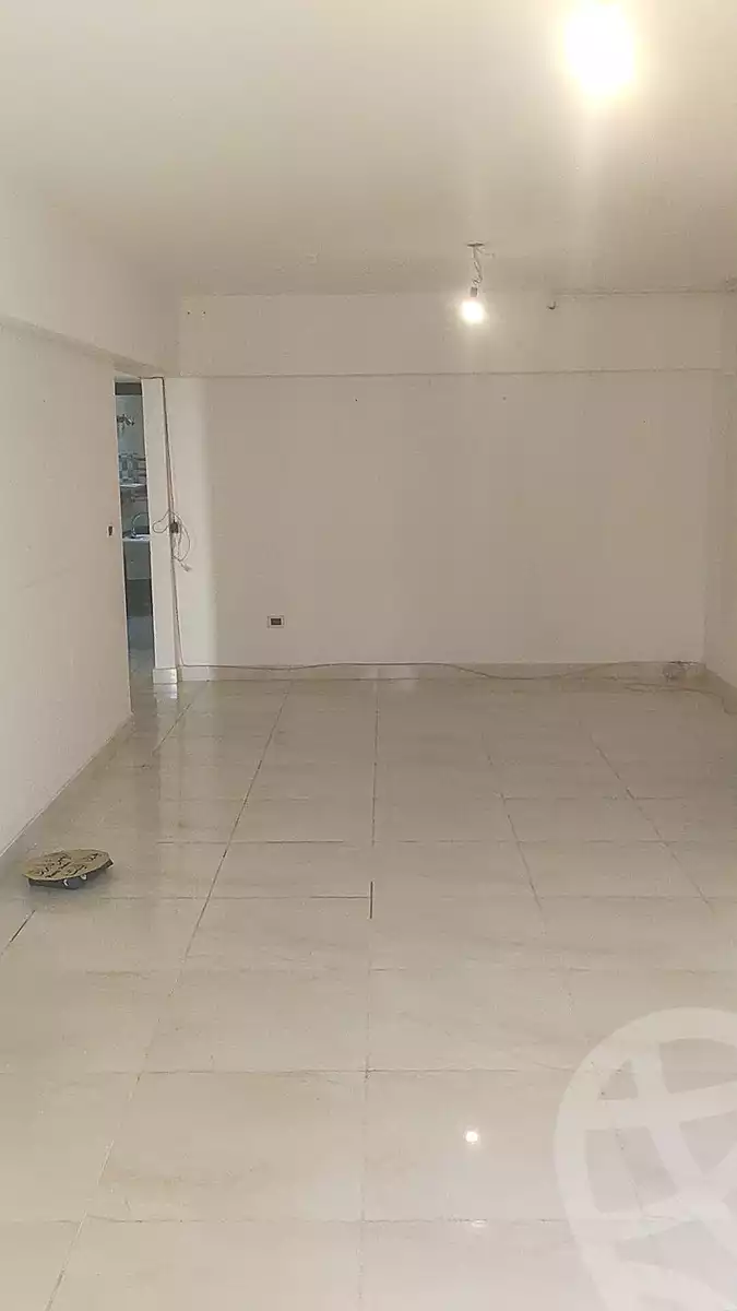 https://aqarmap.com.eg/ar/listing/6974262-for-rent-alexandria-lsywf-el-karma-compound