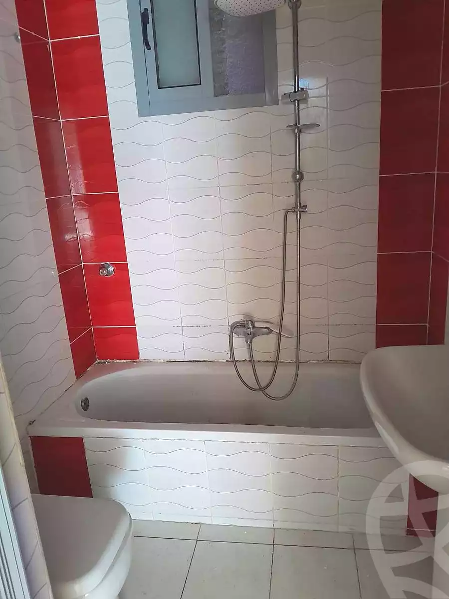 https://aqarmap.com.eg/en/listing/6974425-for-sale-alexandria-alhadara-new-el-hadra