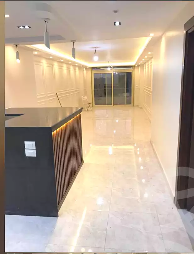 https://aqarmap.com.eg/ar/listing/6974431-for-rent-alexandria-el-montazah-compounds-in-el-montazah-royal-plaza-compound-al-halawany