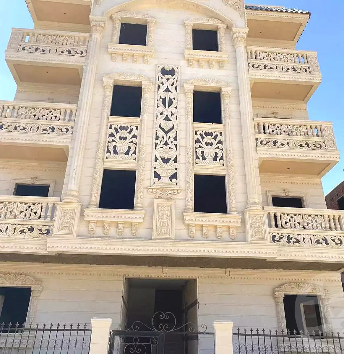 https://aqarmap.com.eg/ar/listing/6974677-for-sale-cairo-badr-city-hai-el-ashgar-featured-neighborhood