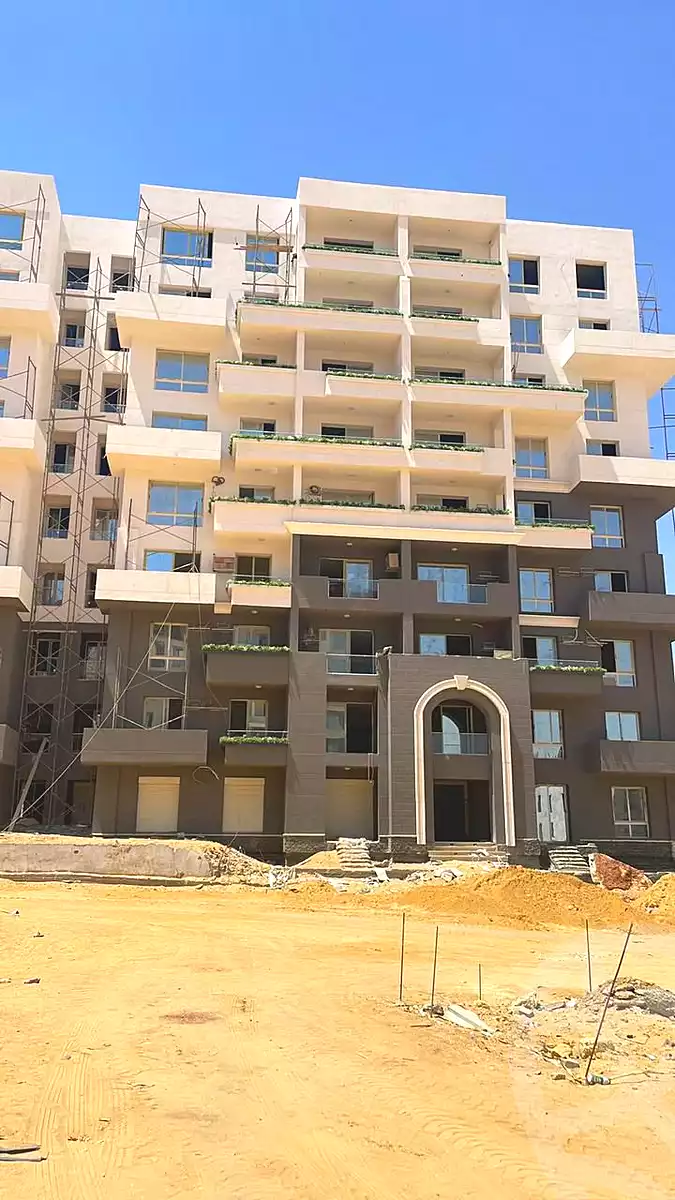 https://aqarmap.com.eg/en/listing/6975417-for-sale-cairo-new-administrative-capital-r8-de-joya-4-compound-taj-misr