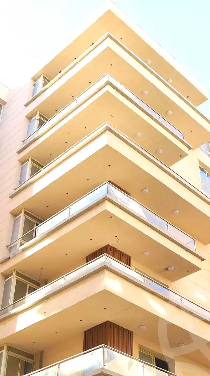 https://aqarmap.com.eg/ar/listing/6975442-for-sale-cairo-new-administrative-capital-r8-de-joya-4-compound-taj-misr