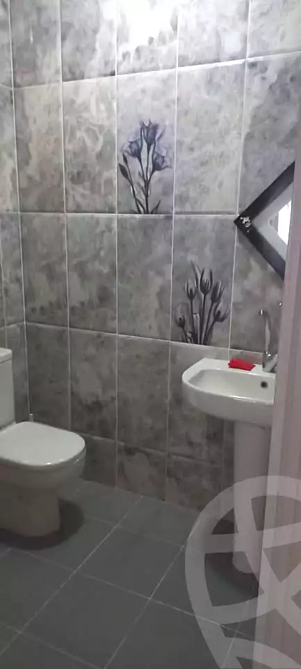 https://aqarmap.com.eg/ar/listing/6976385-for-sale-alexandria-moharram-bey-kanal-al-mahmoudeya-al-bahri-st