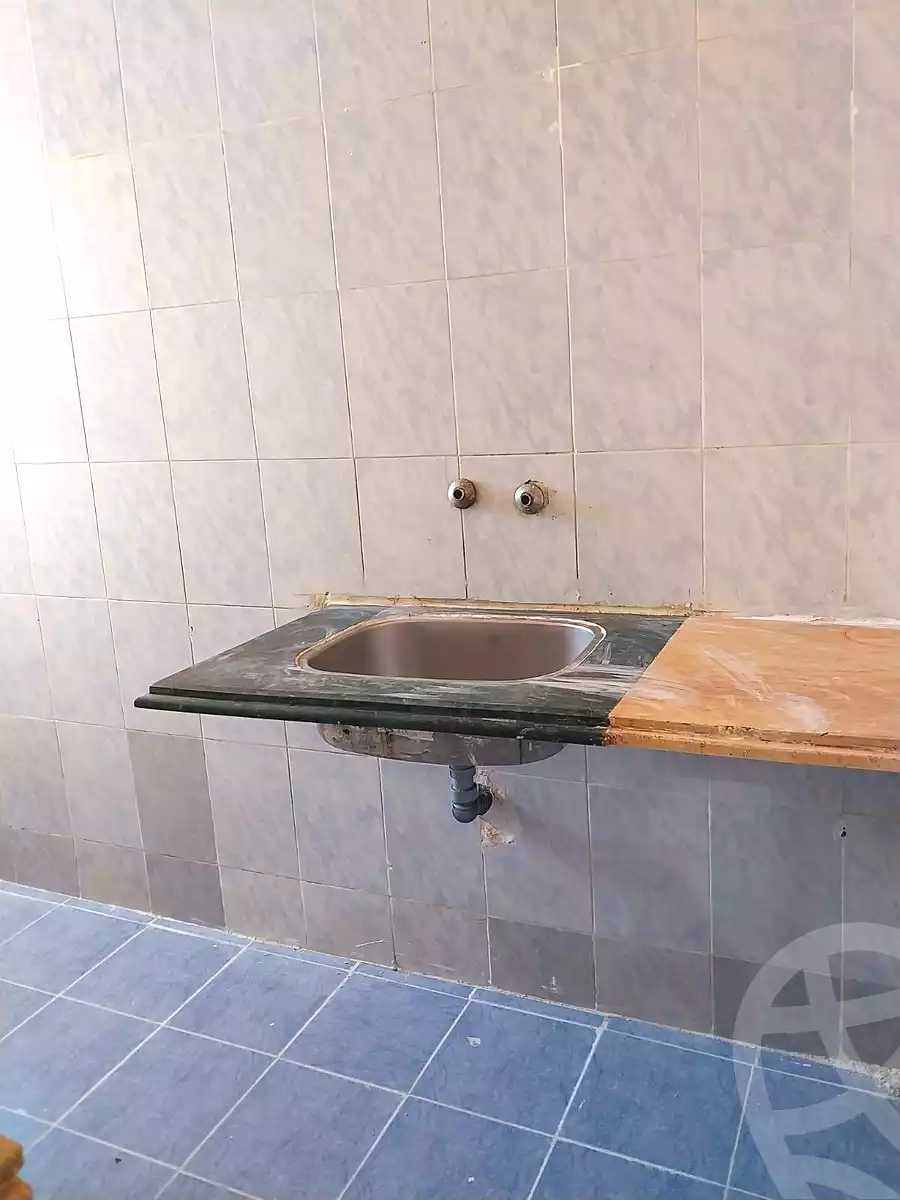 https://aqarmap.com.eg/ar/listing/6977037-for-sale-alexandria-al-agamy-shataa-el-nakheel-street-4