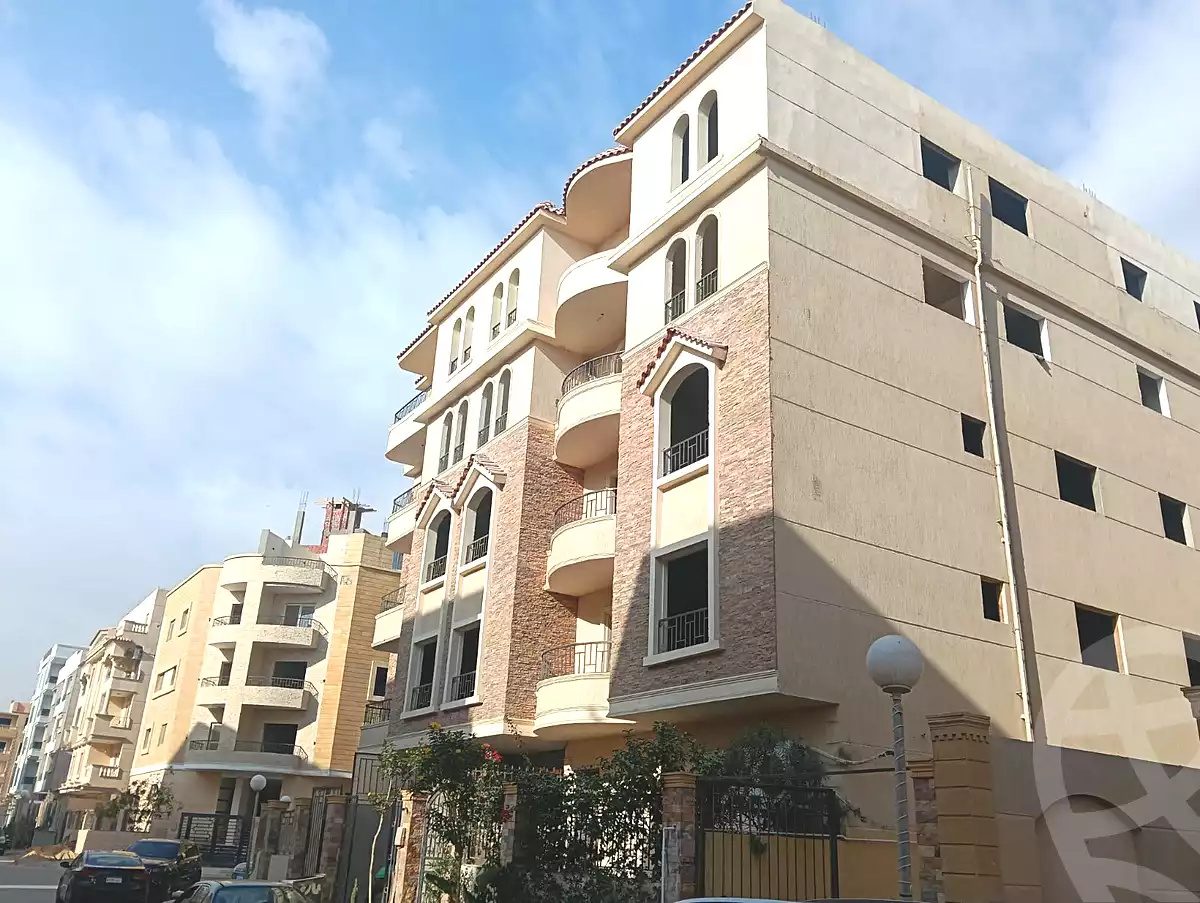 https://aqarmap.com.eg/en/listing/6909417-for-sale-cairo-6th-of-october-compounds-knry