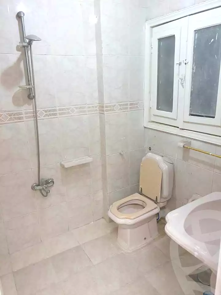 https://aqarmap.com.eg/ar/listing/6977763-for-rent-alexandria-zezenia