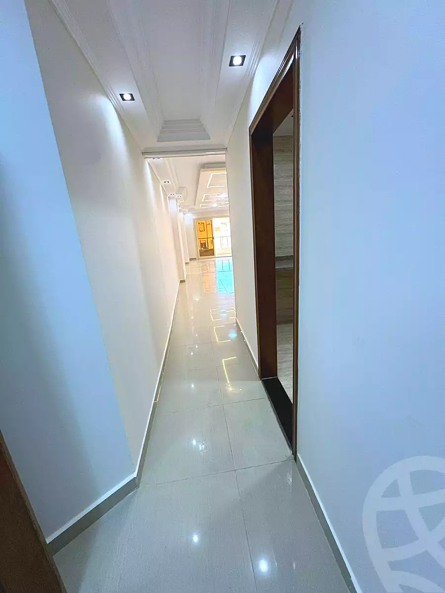 https://aqarmap.com.eg/ar/listing/6979865-for-sale-alexandria-sydy-bshr-sydy-bshr-bhry-shr-mhmwd-l-yswy