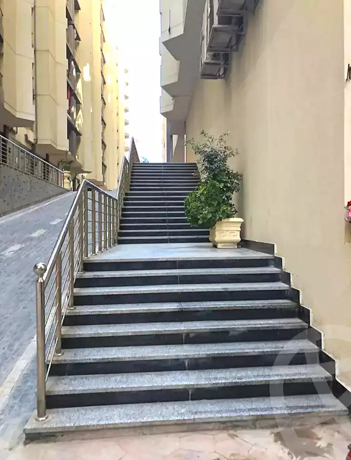 https://aqarmap.com.eg/ar/listing/6980324-for-sale-alexandria-lsywf-shamaa