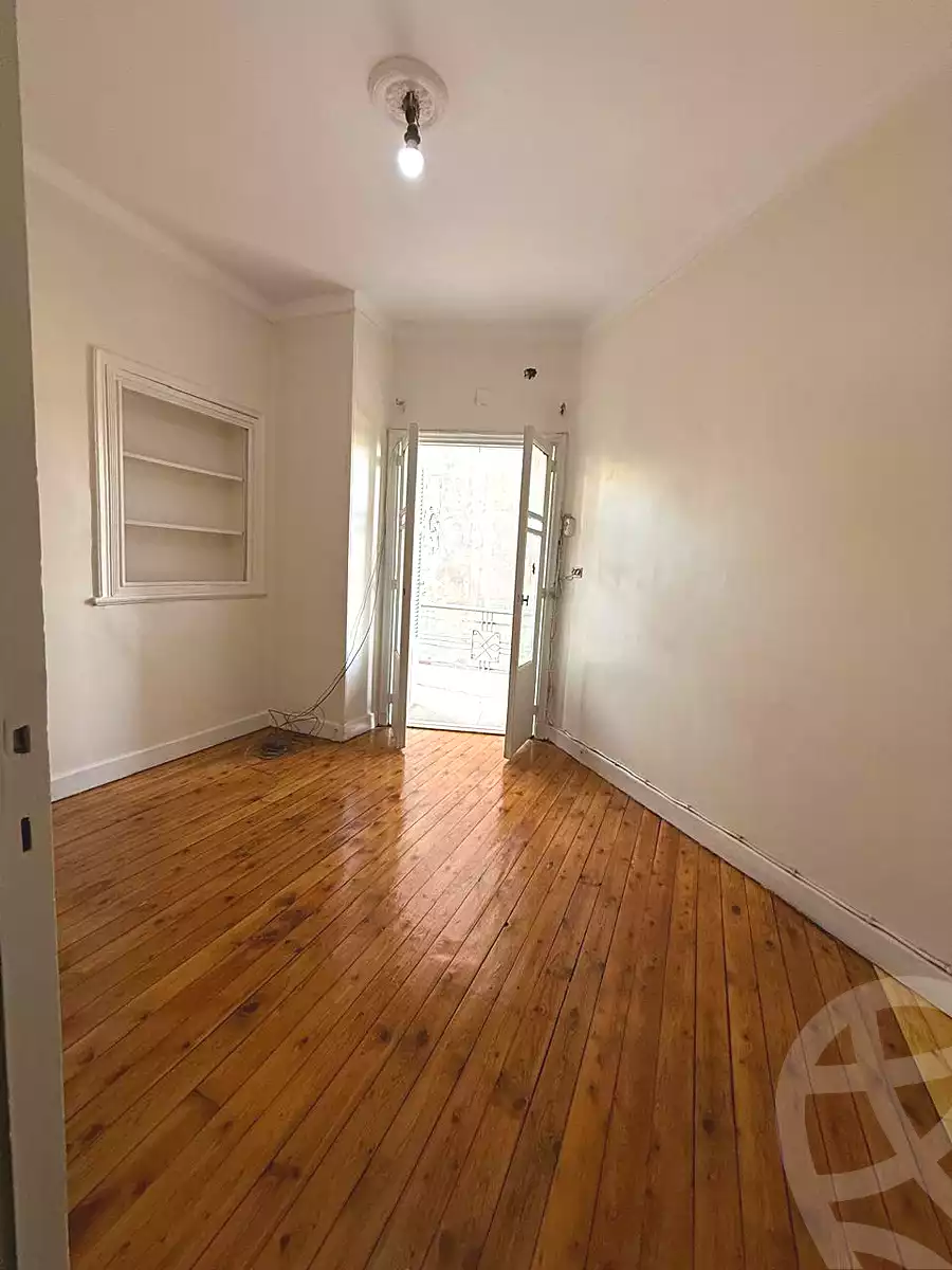 https://aqarmap.com.eg/en/listing/6980712-for-sale-cairo-downtown-abdeen-mohammed-farid-st