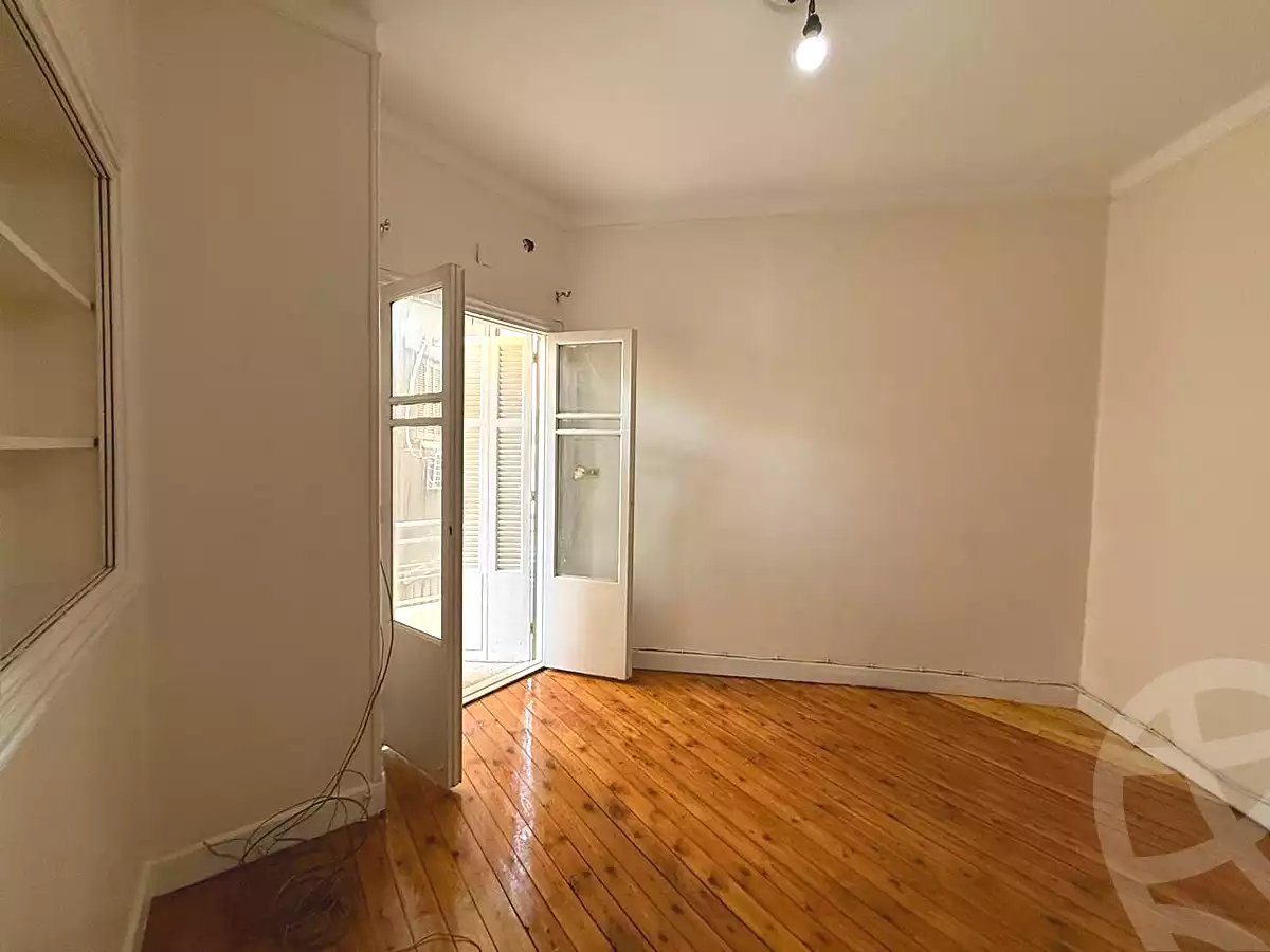 https://aqarmap.com.eg/en/listing/6980712-for-sale-cairo-downtown-abdeen-mohammed-farid-st