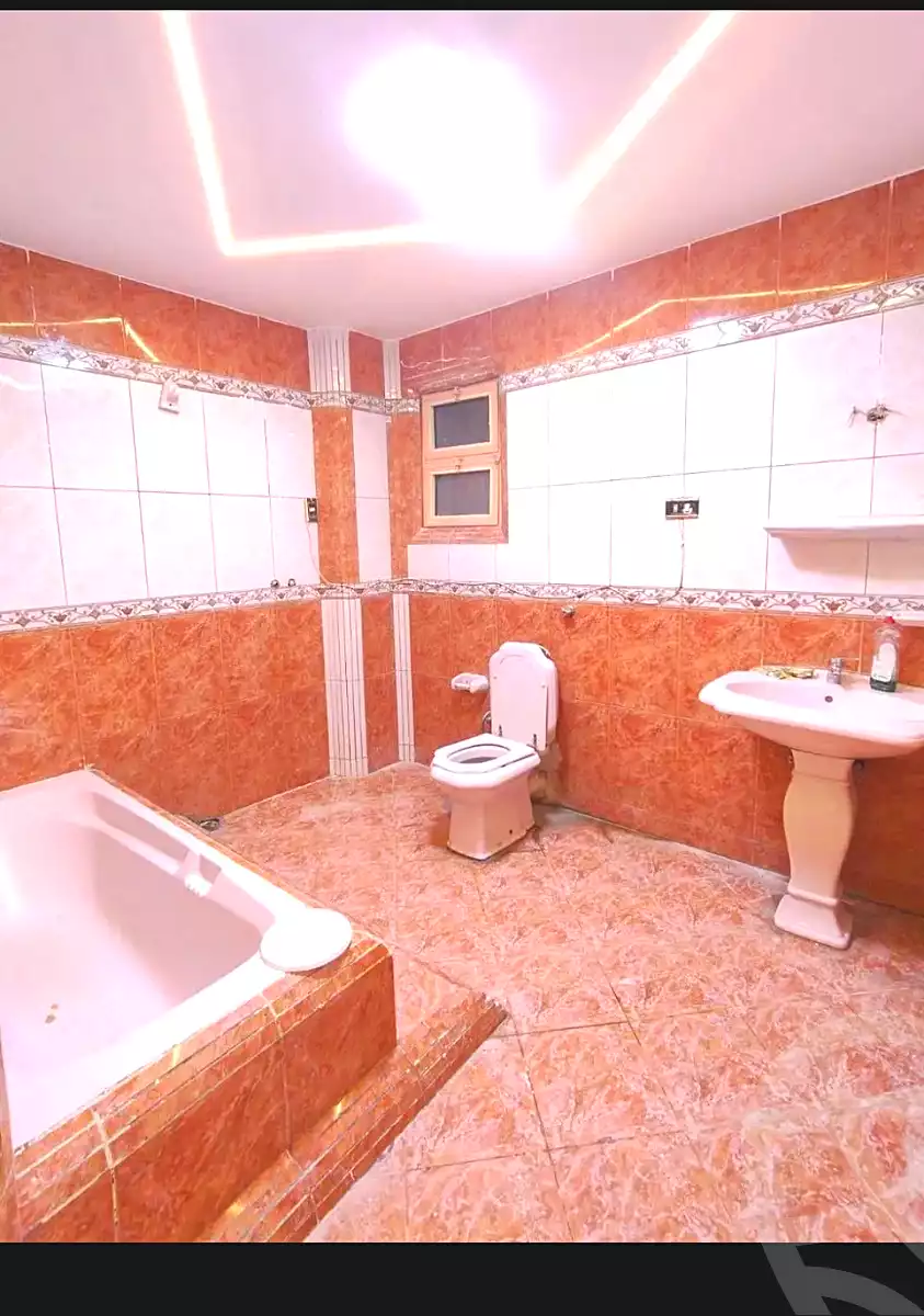 https://aqarmap.com.eg/ar/listing/6981079-for-sale-alexandria-sydy-bshr-sydy-bshr-bhry-shr-khld-bn-lwlyd