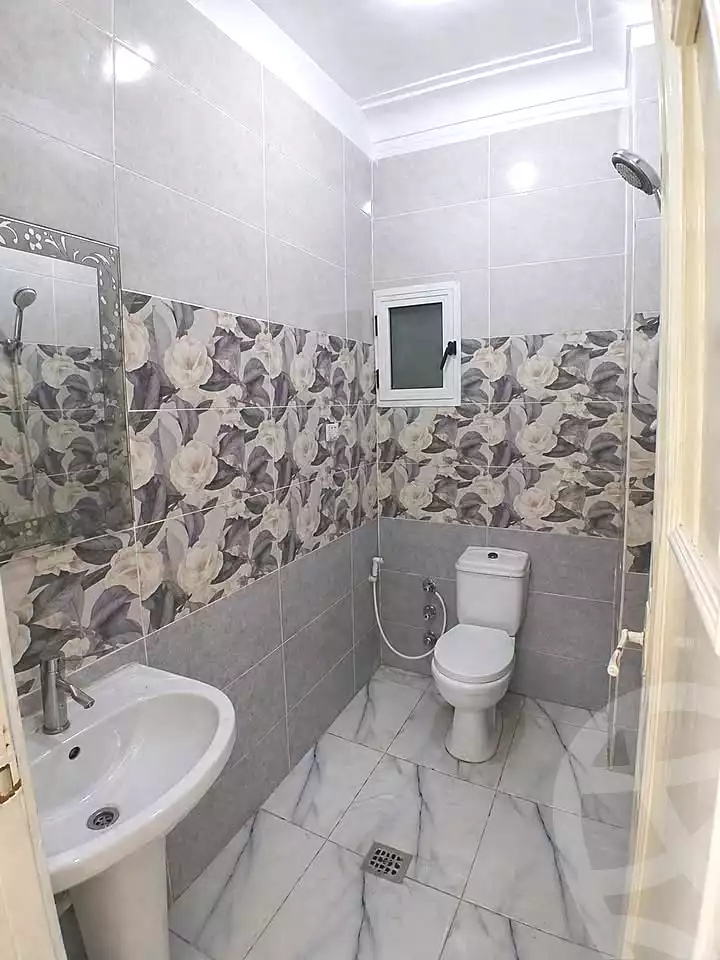 https://aqarmap.com.eg/ar/listing/6981382-for-sale-alexandria-al-agamy-lbytsh-el-bostan-st