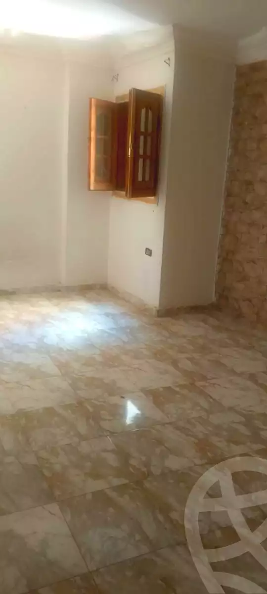 https://aqarmap.com.eg/en/listing/6982196-for-rent-alexandria-al-agamy-bw-ywsf