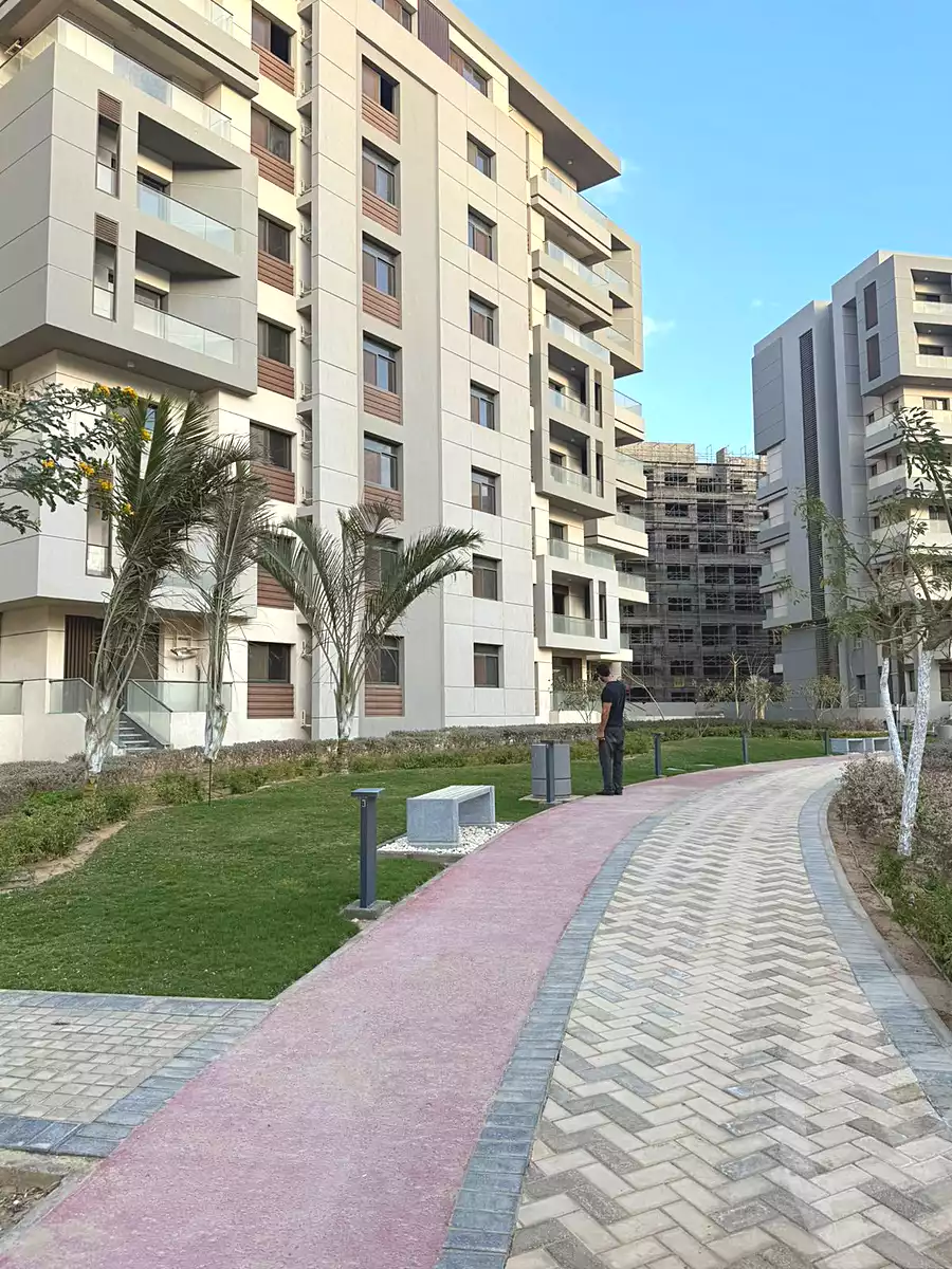 https://aqarmap.com.eg/ar/listing/6982681-for-sale-cairo-new-administrative-capital-mntq-lmstthmryn-blw-fyrt