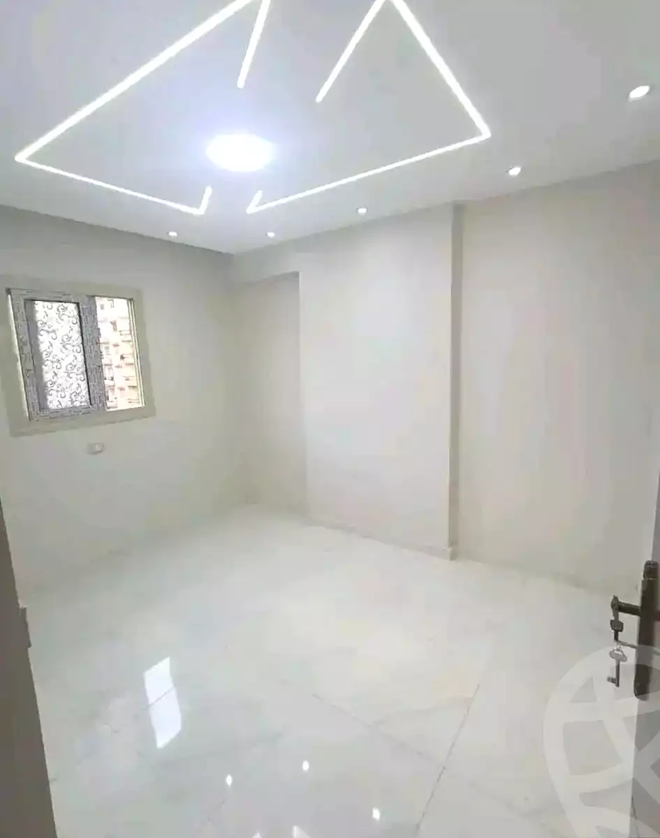 https://aqarmap.com.eg/ar/listing/6983193-for-sale-alexandria-sydy-bshr-sydy-bshr-bhry-street-16
