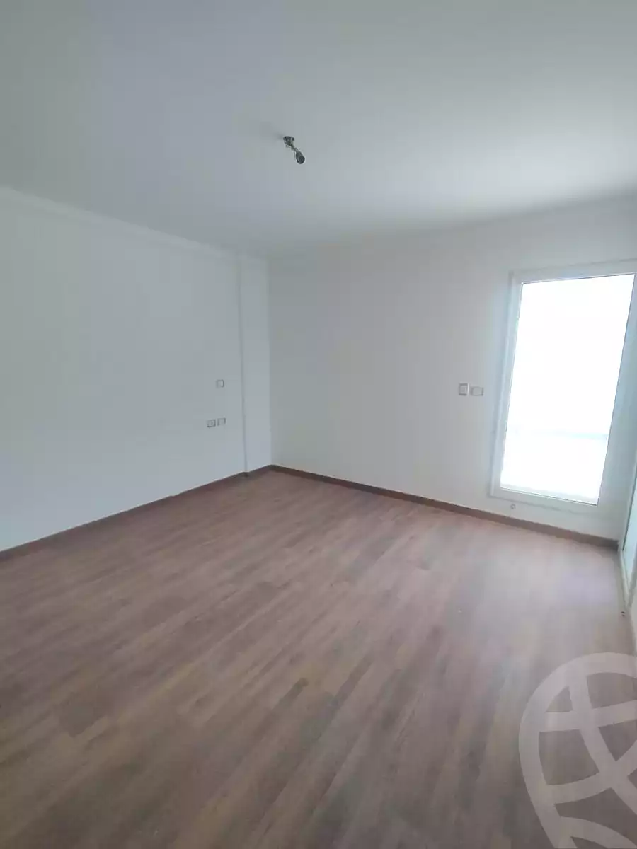 https://aqarmap.com.eg/ar/listing/6983341-for-rent-cairo-new-cairo-lrhb-city-mtdd-lrhb-phase-8